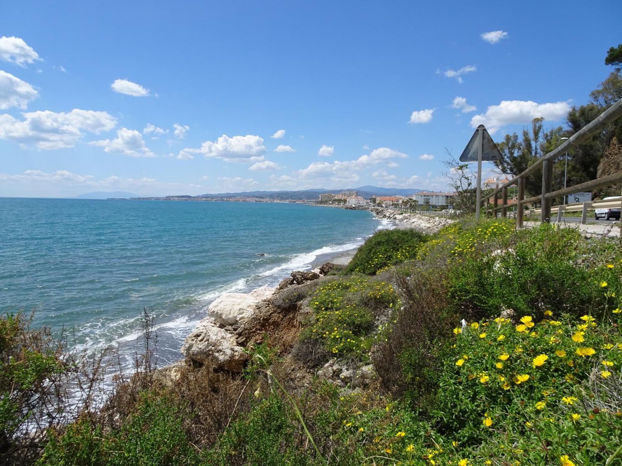 Encantador Atico Cerca Del Mar Альгарробо-Коста Экстерьер фото